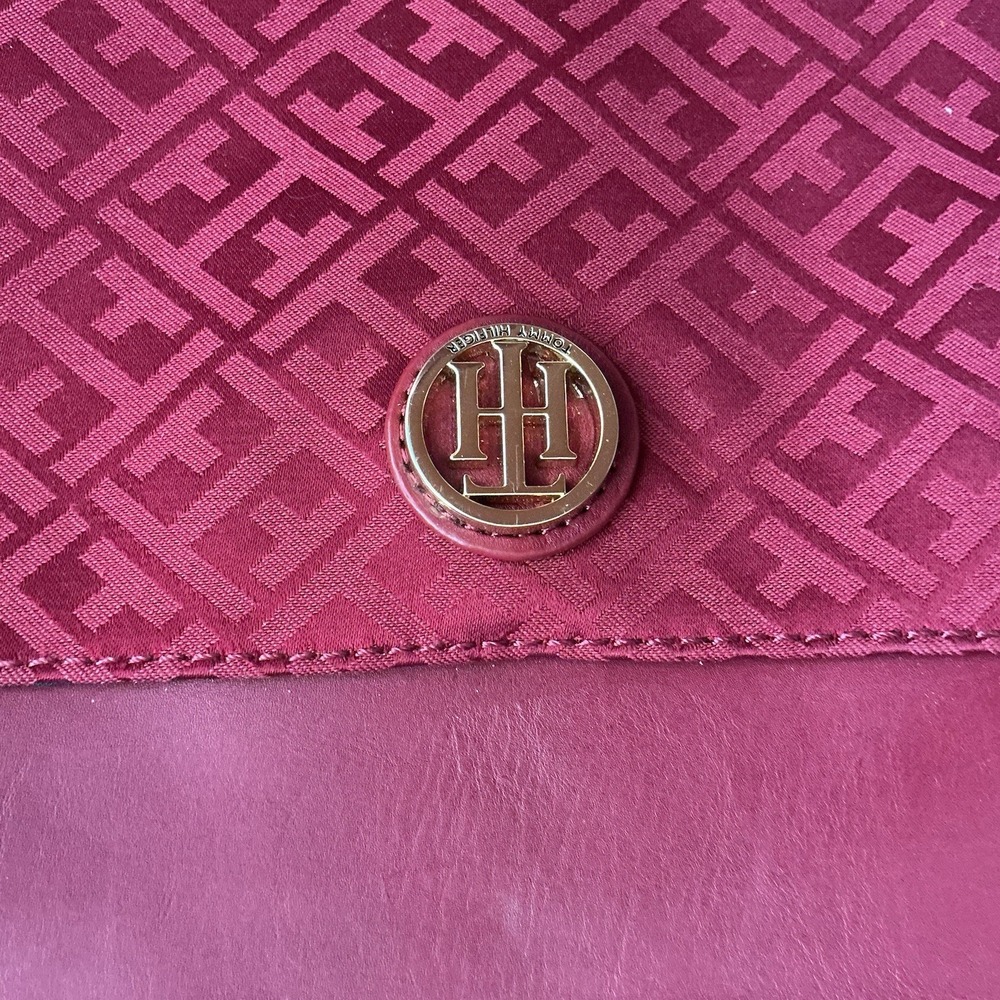 NEW TOMMY HILFIGER CROSSBODY HANDBAG, RED COLOR, MSRP $ 78.00 - Picture 2 of 9